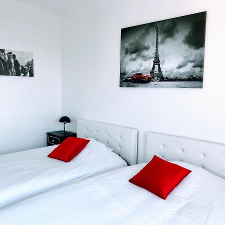 Eiffel Tower Penthouse Apartment Paris Exterior photo